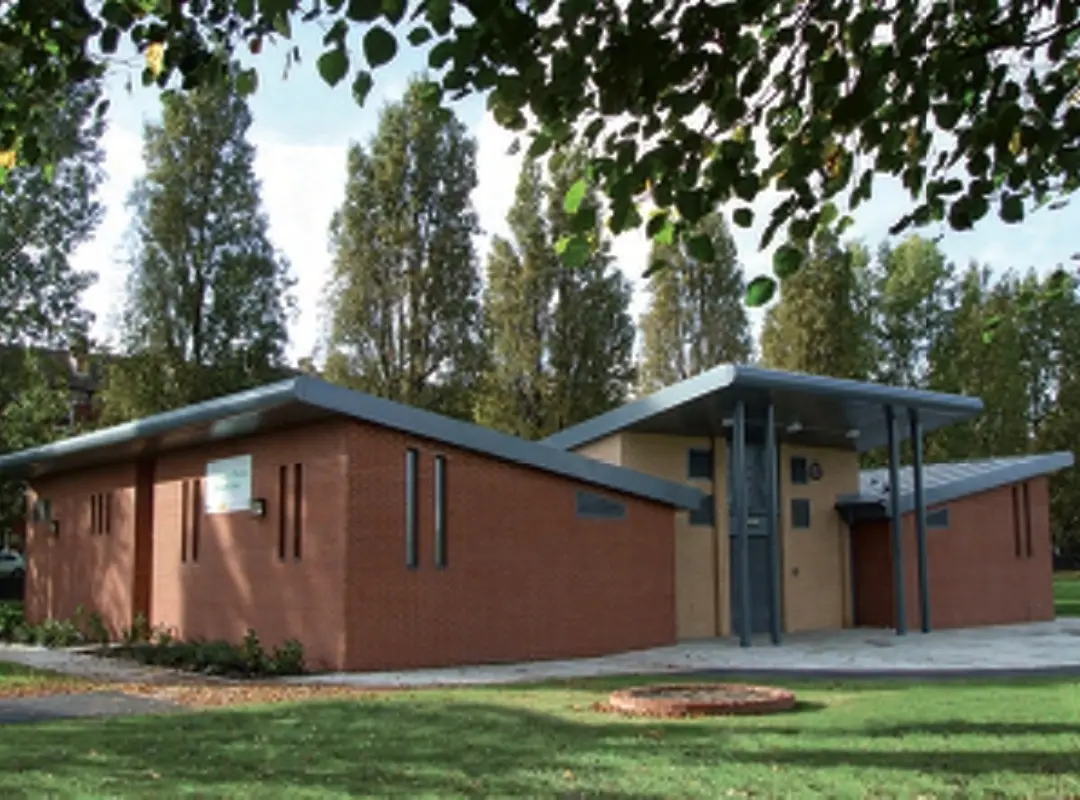 BOTANIC PARK CHANGING PAVILION (2)