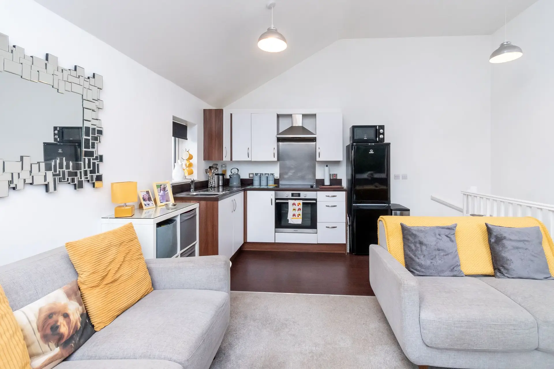 Kingfisher square (4)